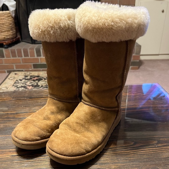 UGG Shoes - Sz 7 UGG Australia Sheep Shearling Chestnut Leather Boots